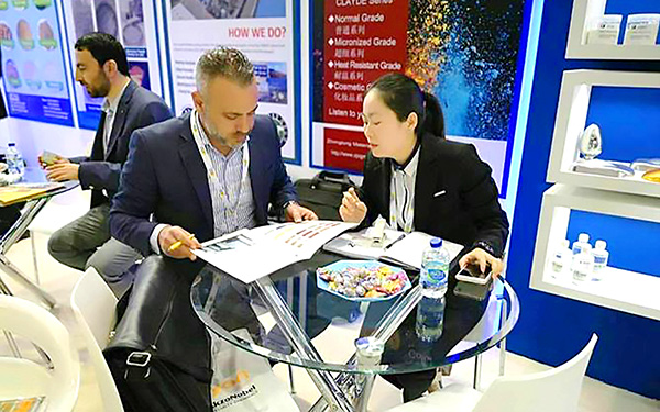 客戶溝通在香港展位裝修中扮演什么角色？