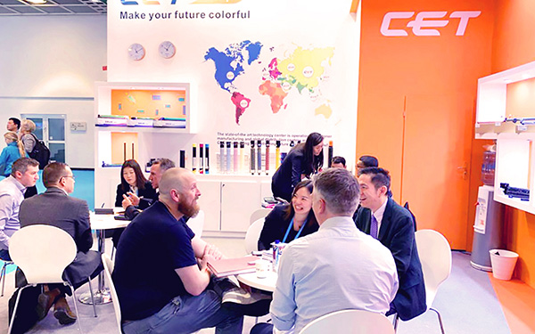 如何根據香港展會搭建行業的特點選擇合適的色溫？