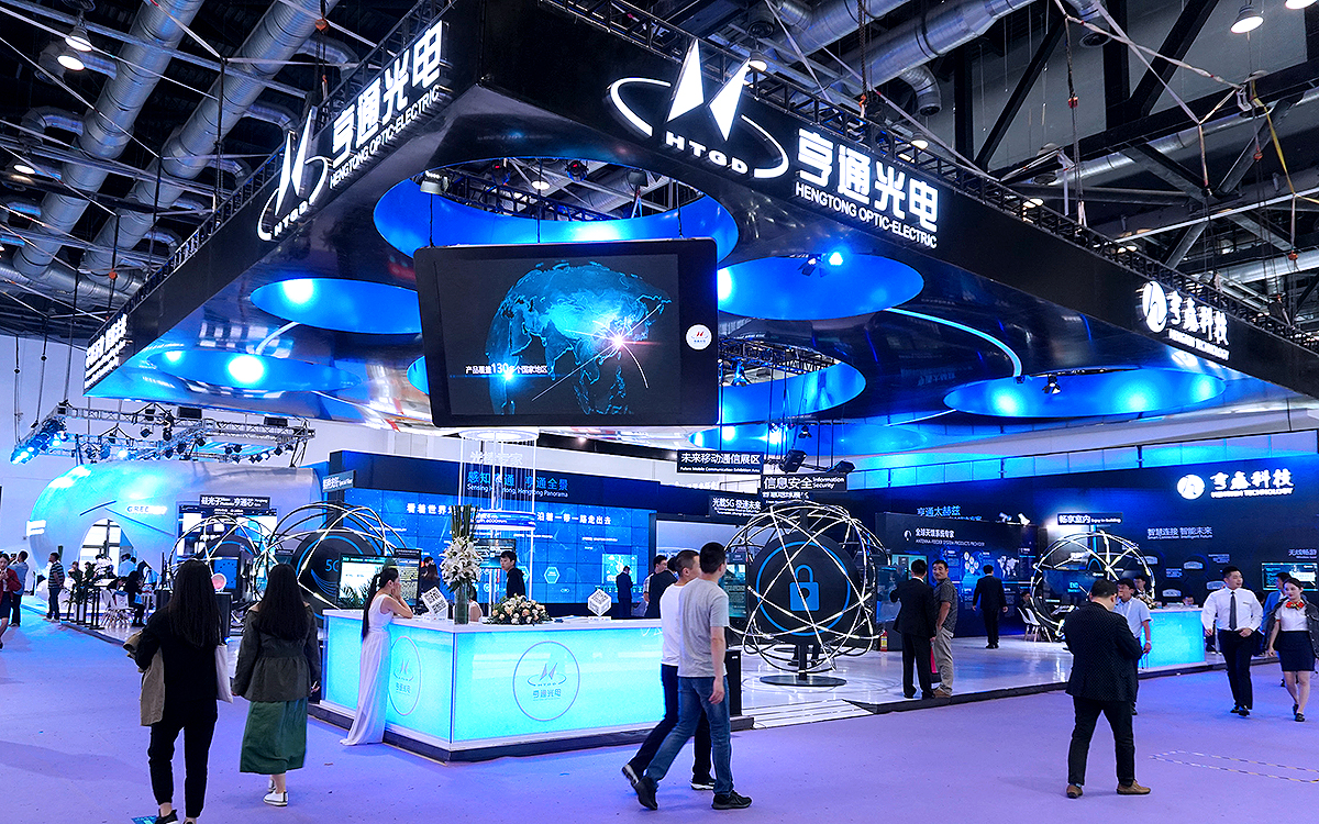 在深圳展覽會搭建中，通過視覺陳列吸引顧客